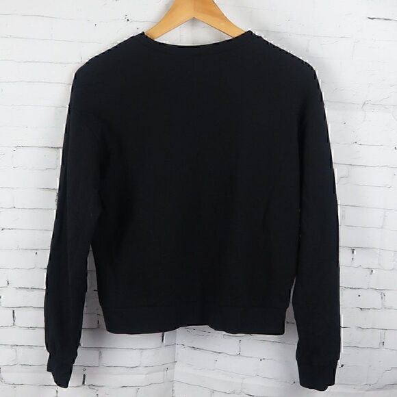 DIVIDED H&M BLACK CREW NECK LONG SLEEVE T SHIRT WITH EMBROIDERED ROSE SIZE XS - Picture 7 of 7